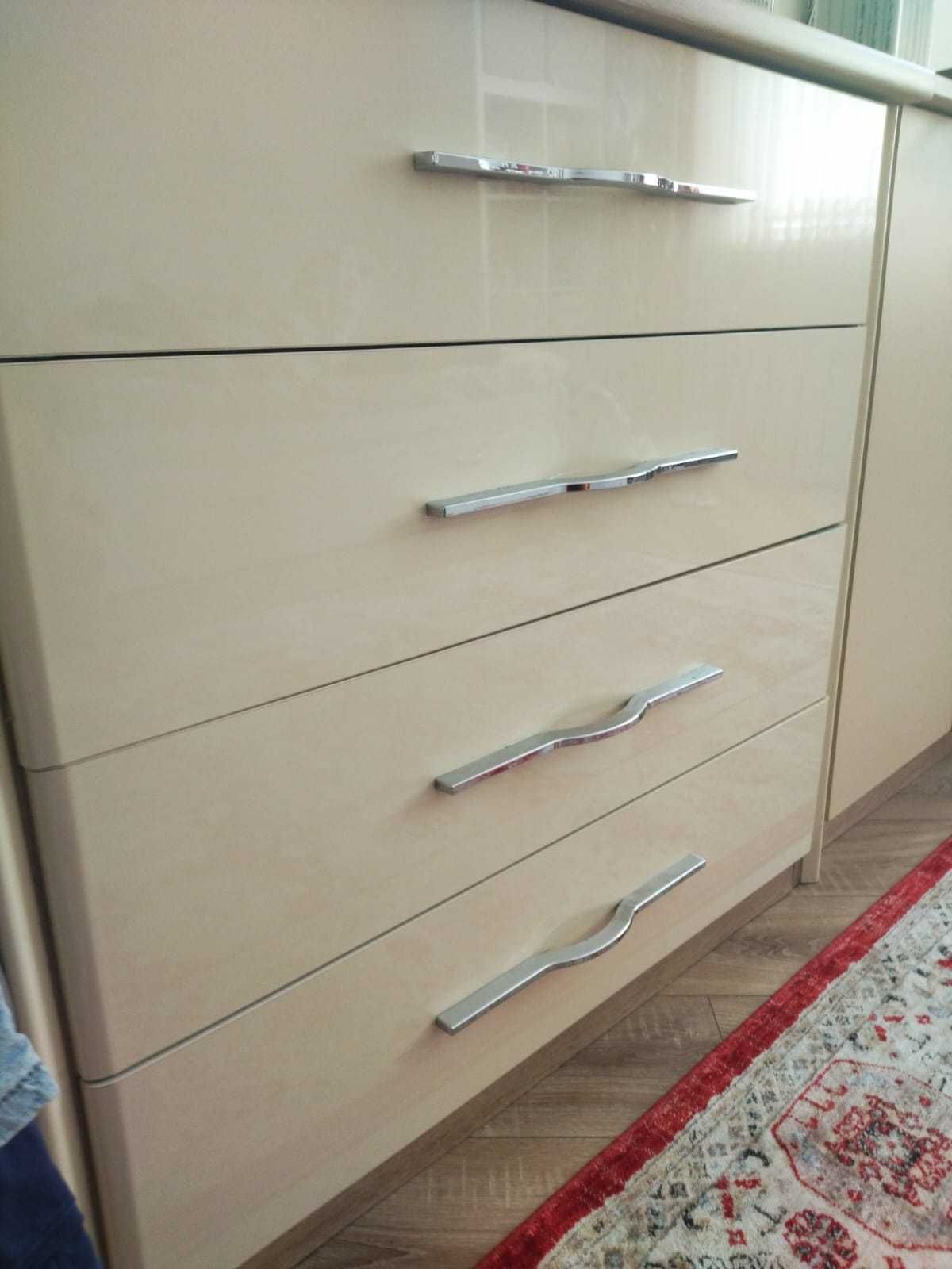 Продам дёшево б/у мебель!