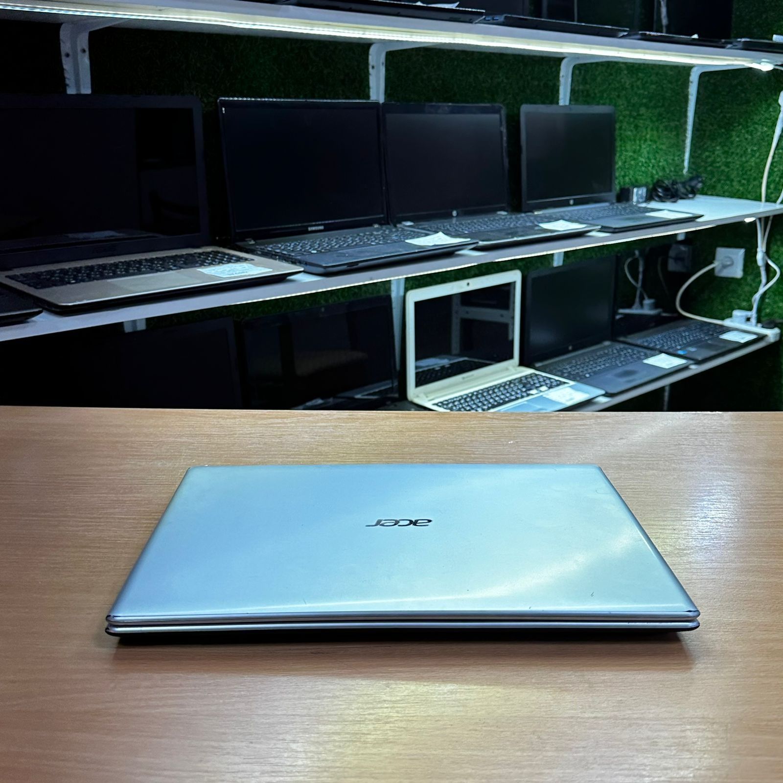 Ноутбук Acer для офиса шустрый Core i3/8Gb SSD 128Gb+500Gb