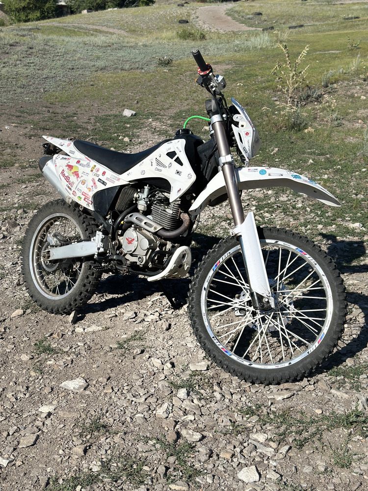 Эндуро мотцикл 250 кубов