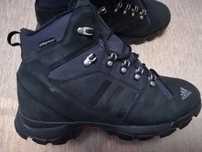 Продам Adidas, лёгкую зимнюю обувь