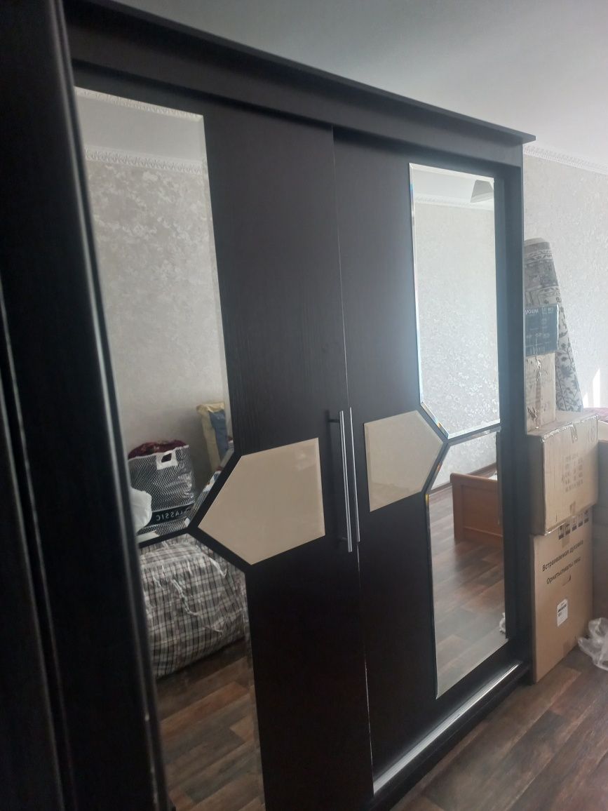 Продам шкаф купе отличном состояние