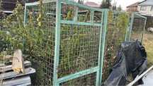 Продам сетку для мусора можно пластмассовых бутылок, либо для цыплят,