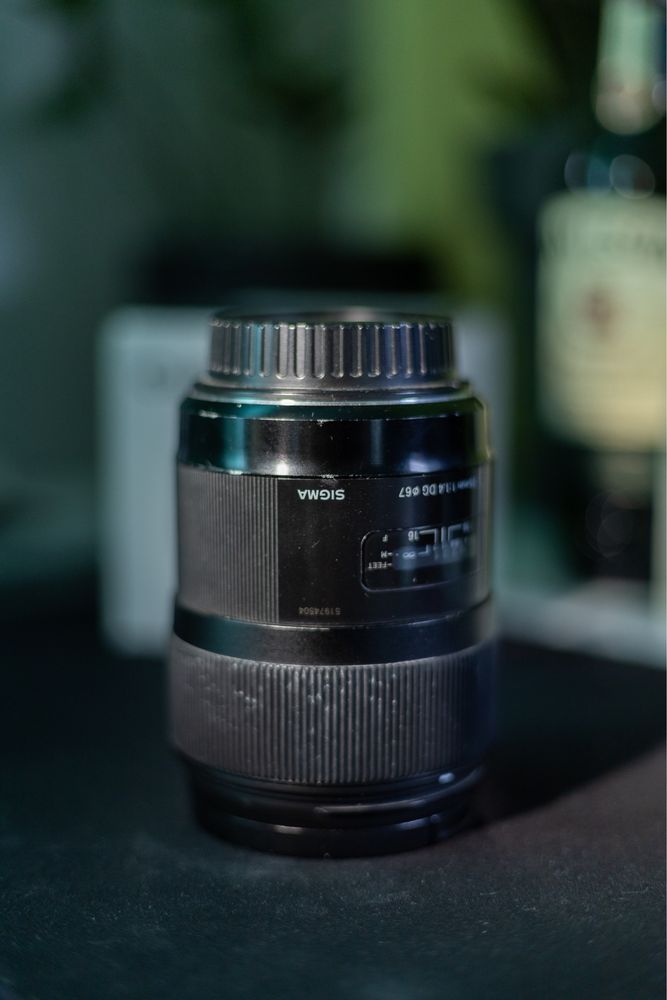 Продам обьектив 35mm на Canon