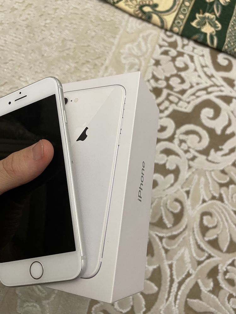 Iphone 8 , 128gb
