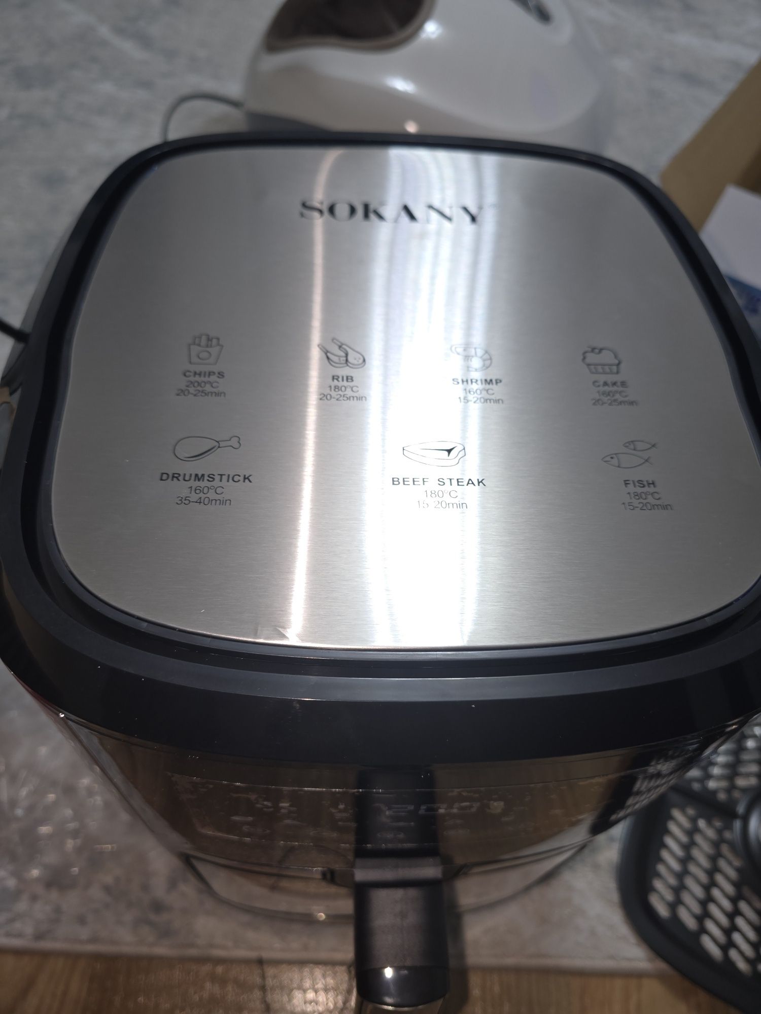 Продаётся электрогриль SOKONY SK-10042