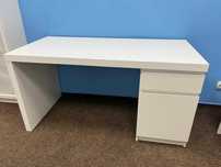 Продам письменный стол, в отличном состоянии (IKEA). Недорого