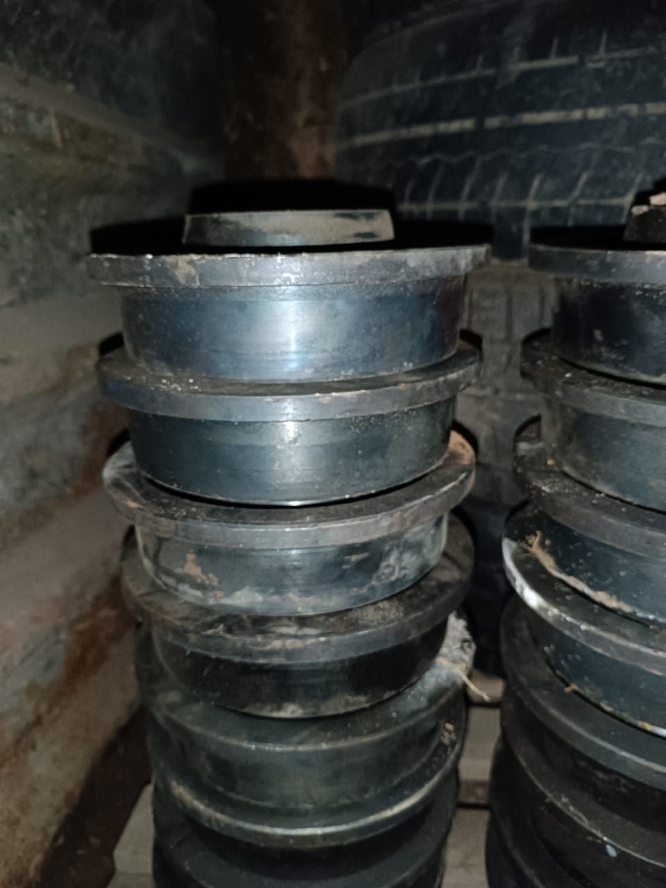 Катки передвижения грузовой тележки козлового крана