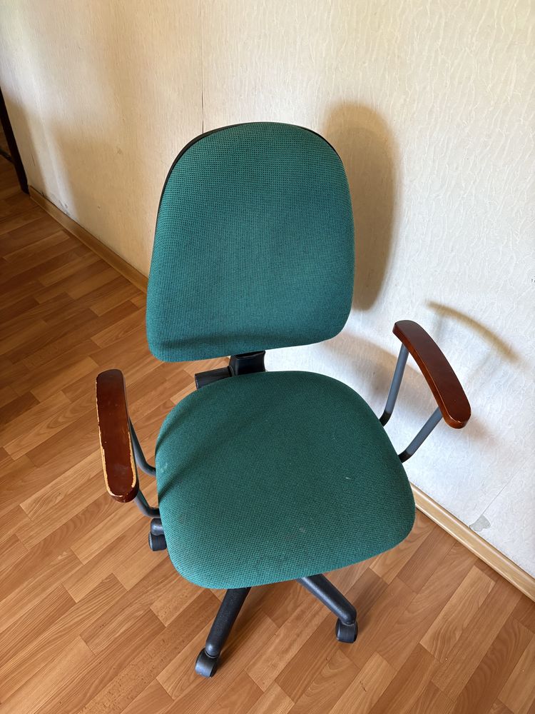 Стул компьютерный