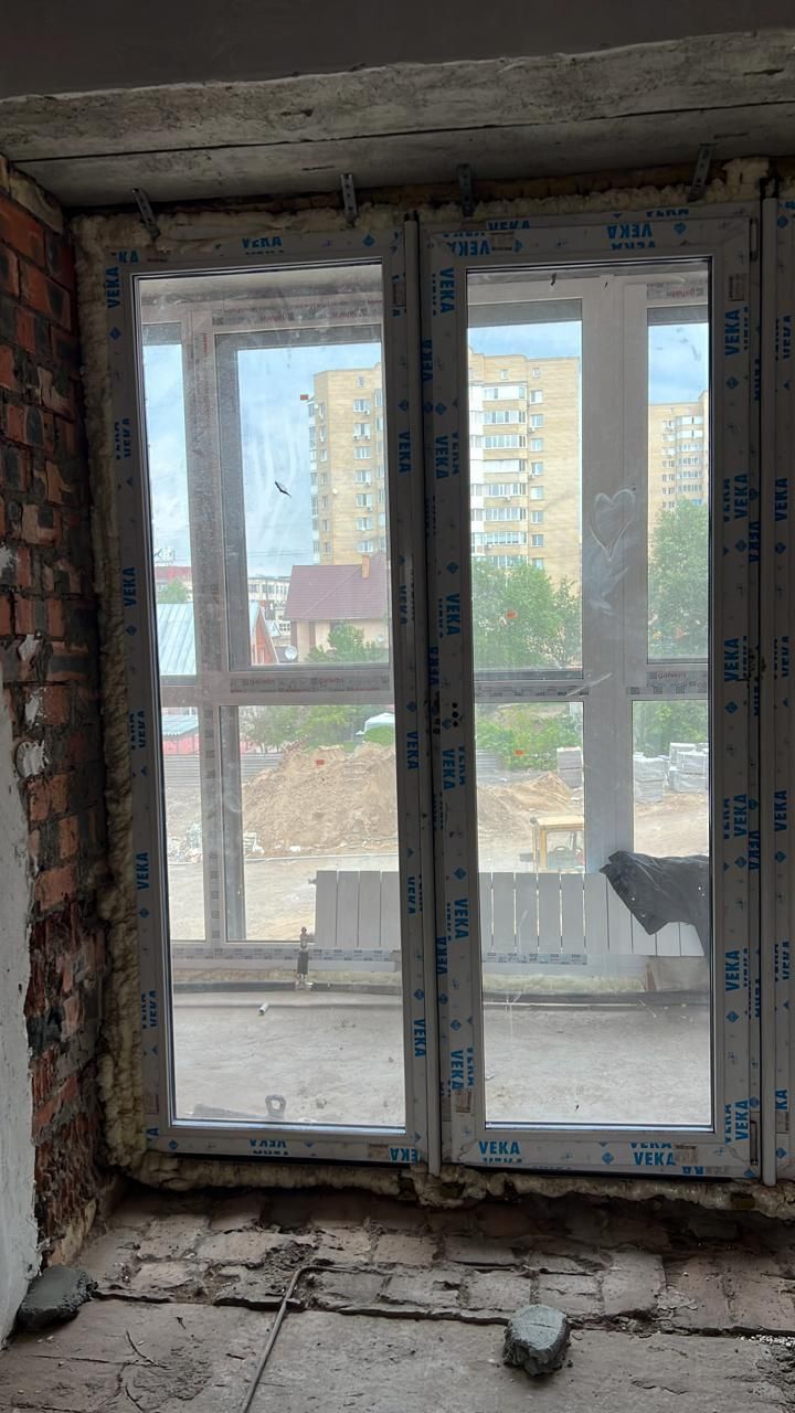 Продам окна 2 шт большие