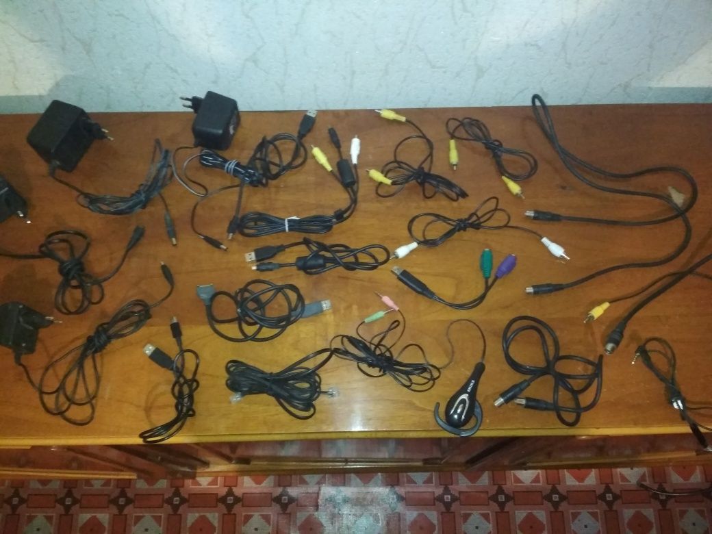Адаптер,USB провод,зарядные устройства,Провода от техники, телефонов