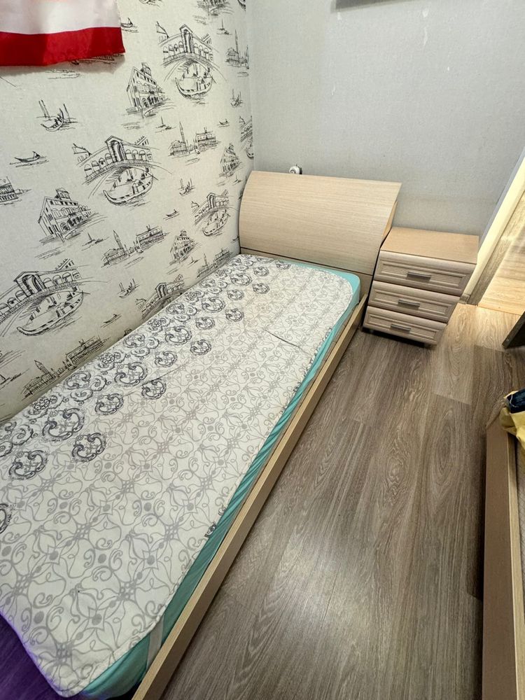 Продается Комплект Мебели