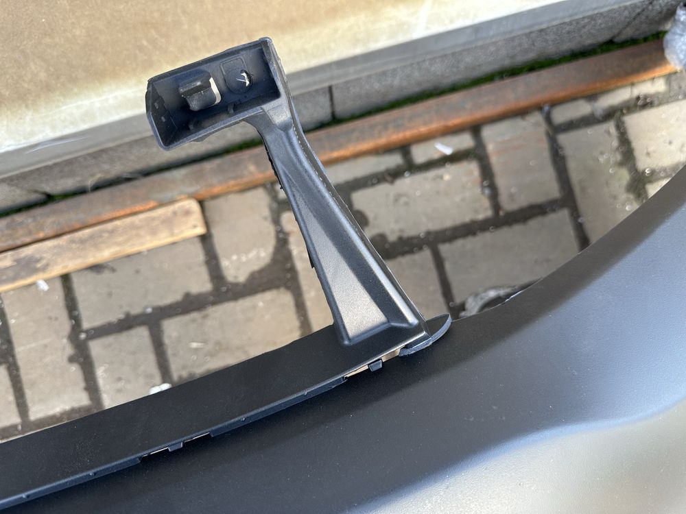 Передний бампер  Renault Duster