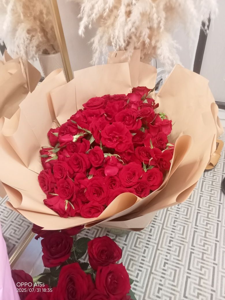 Голландские розы цветы.