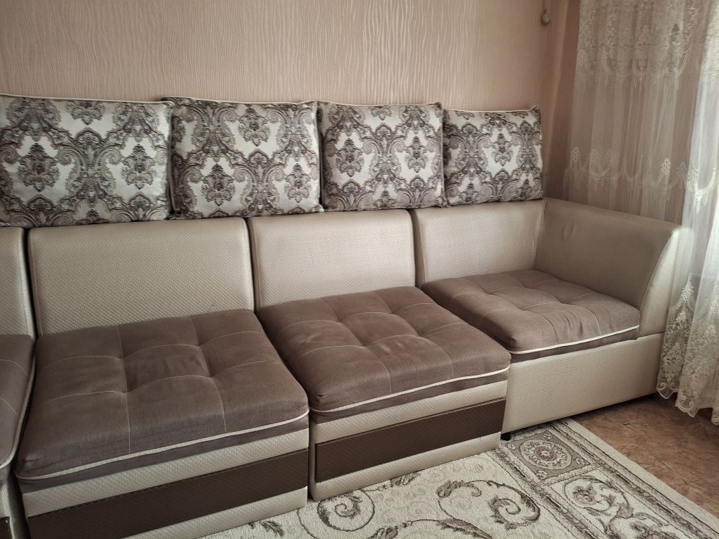 Продам диван в хорошем состоянии
