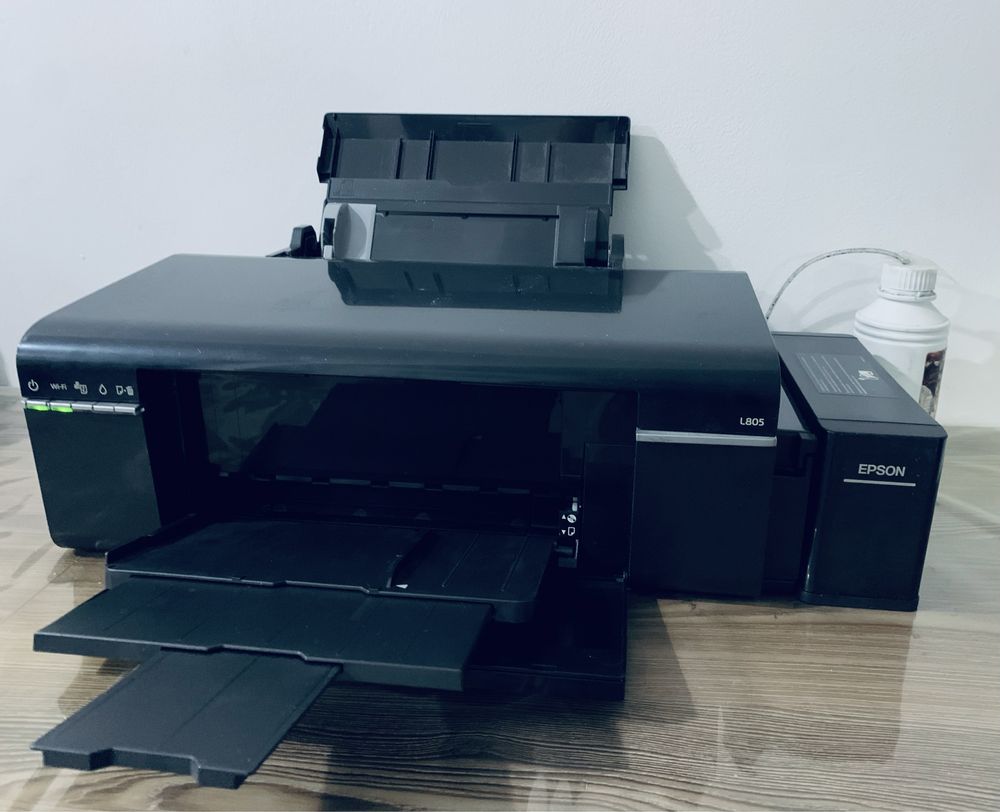 Принтер оригинал Epson L805 в хорошем рабочем состоянии