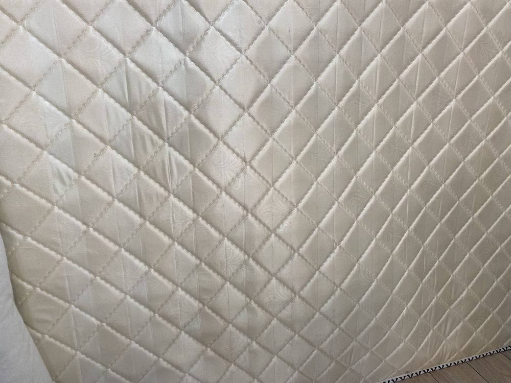 Продам матрас б/у  размер 160*200