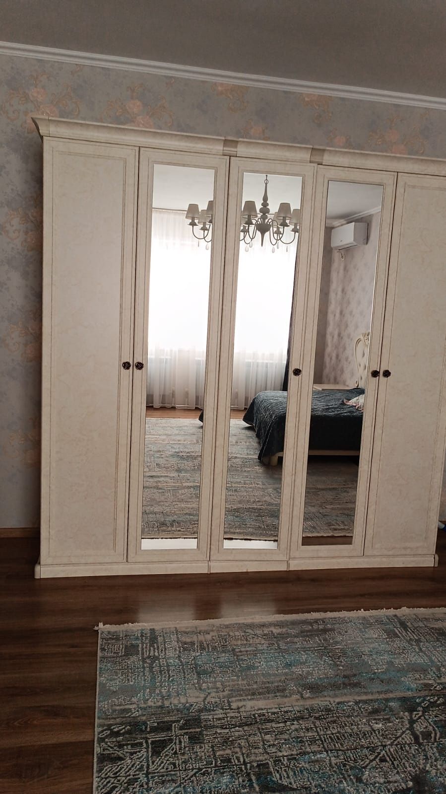 Спальный гарнитур