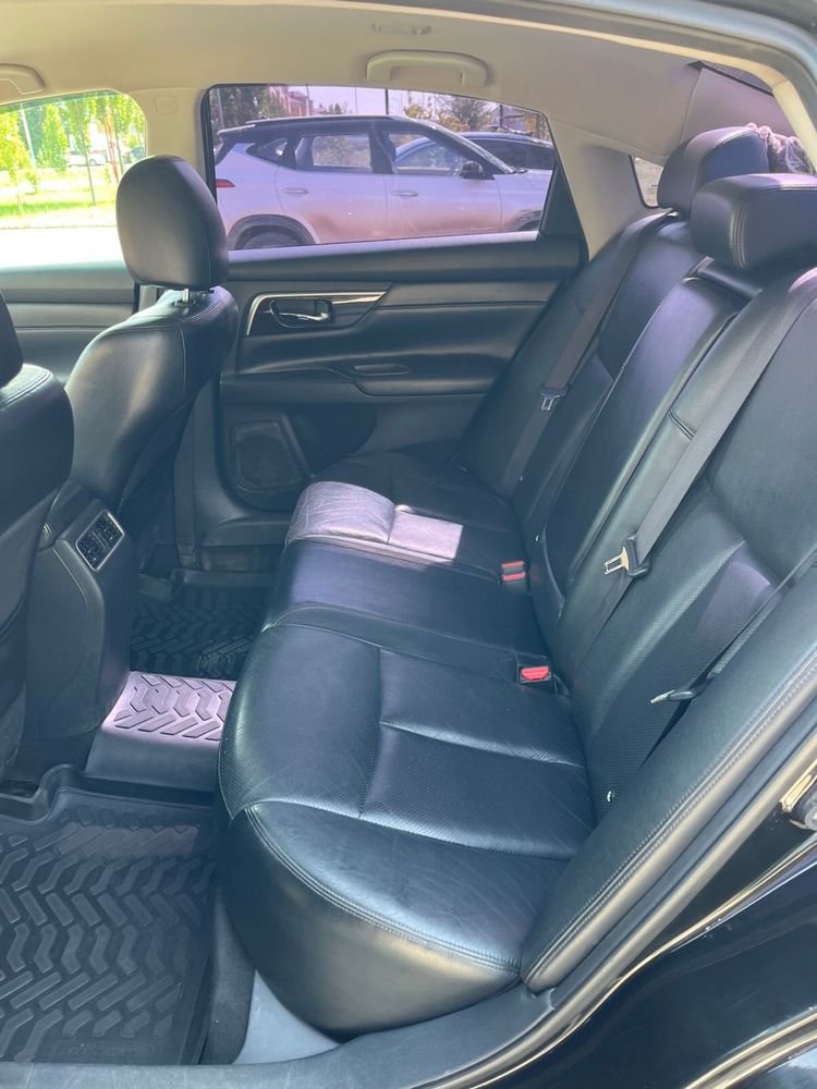 Продам машину Nissan tiana