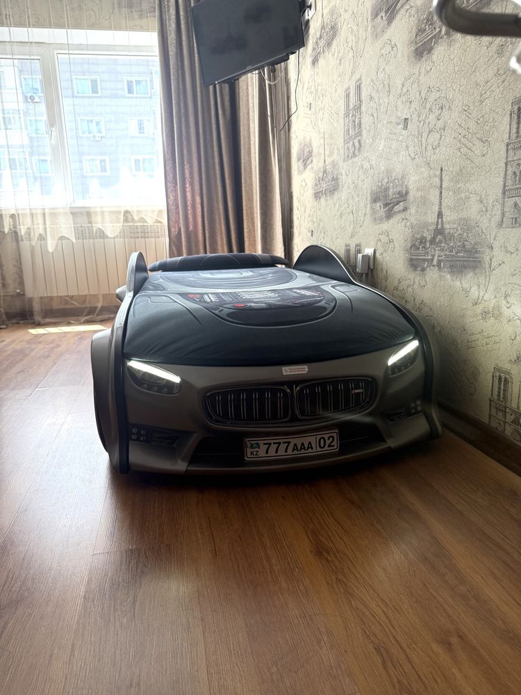 Детская кровать BMW