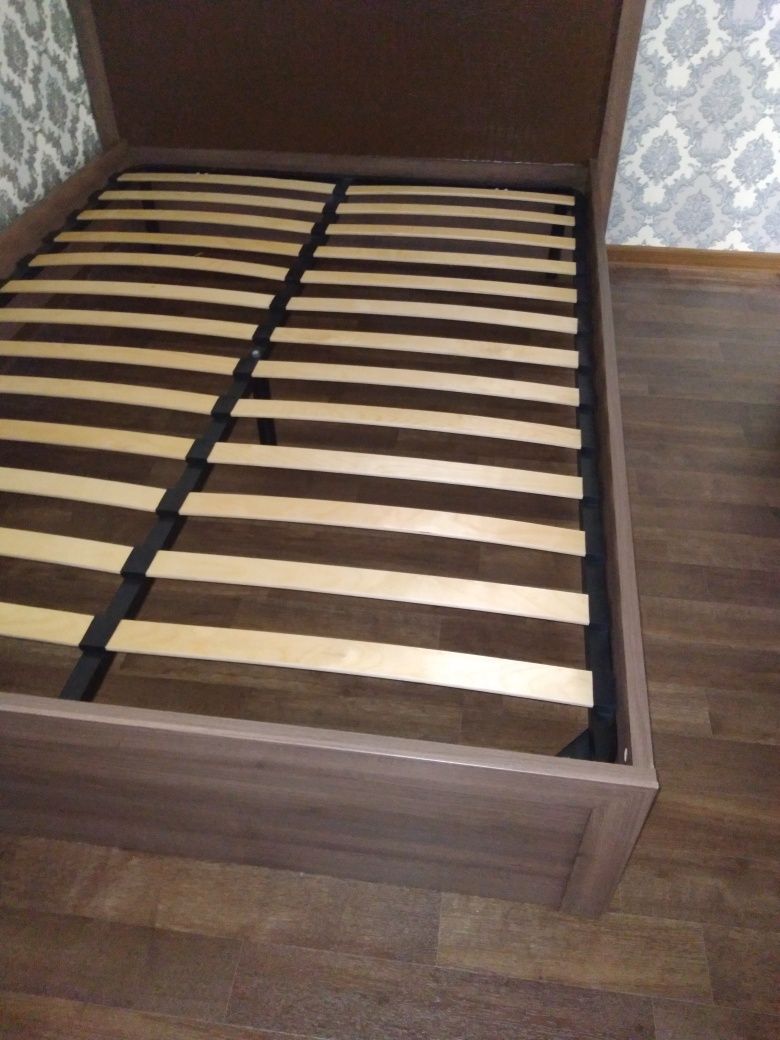Продам тахту Белорусскую, р 1.40 * 2м