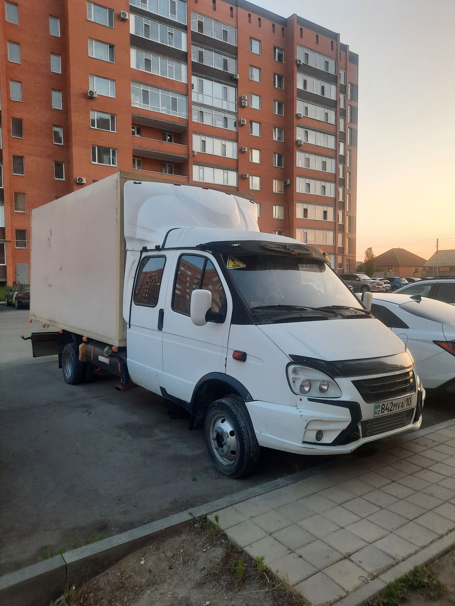 Продам газель 2010