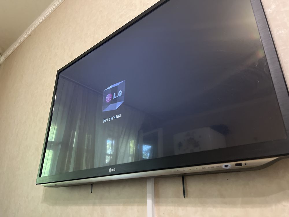 Продам телевизор LG