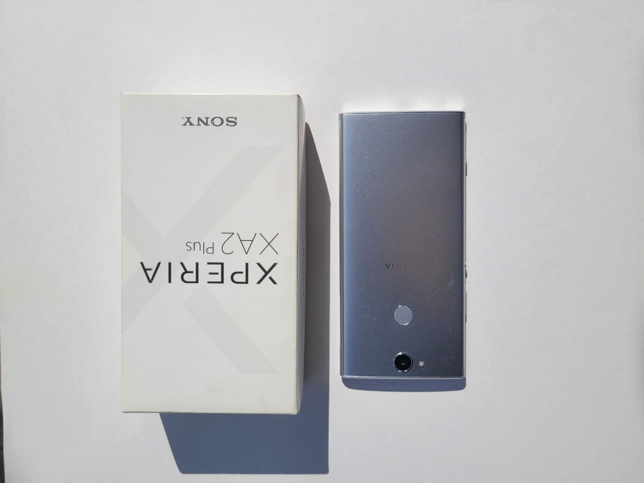 Sony Xperia с гарантией + бесплатно чехлы