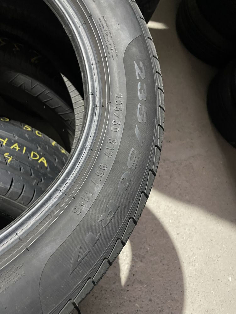 Продам шины 235/50 R17