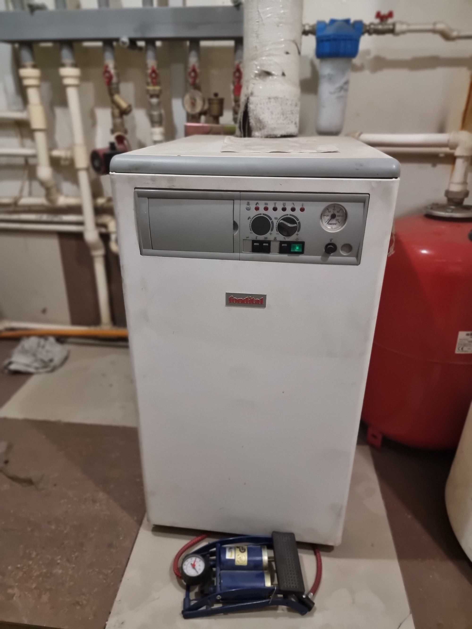 газовый котёл отопления - Fondital Италия на 240 м2. котел, бойлер