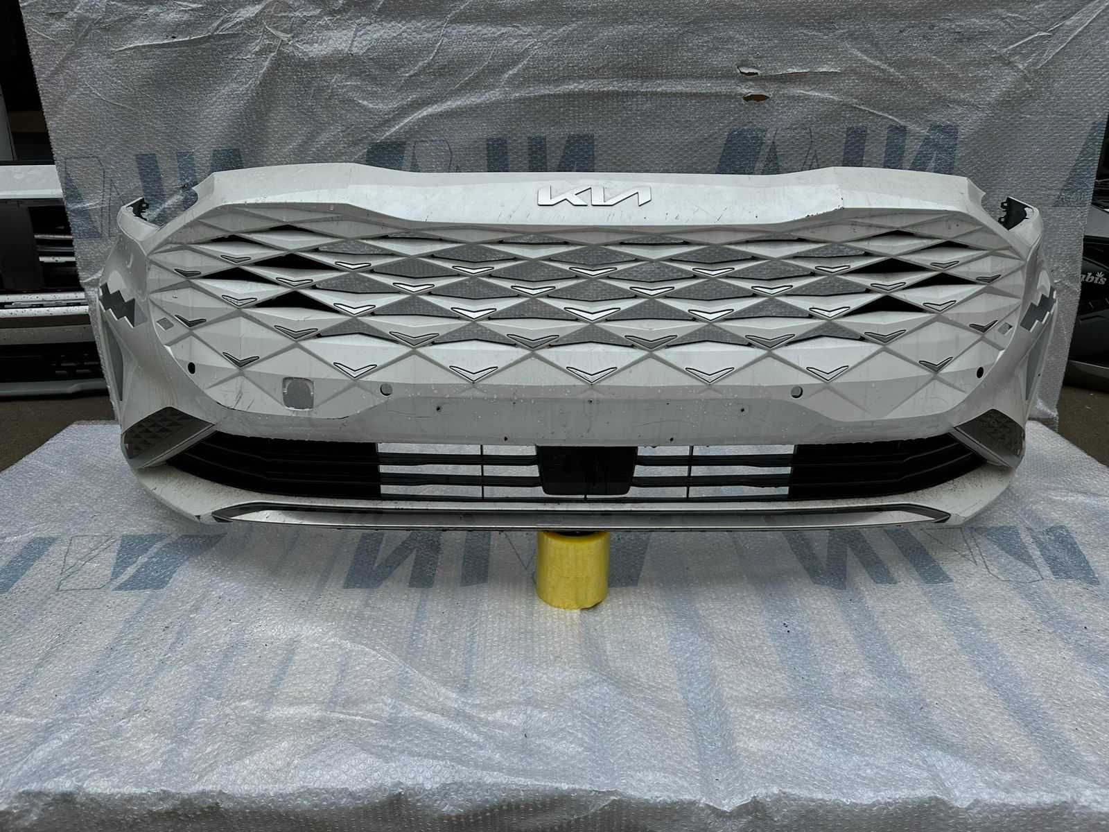 Бампер передний Киа / Kia K8 2022 Б/У