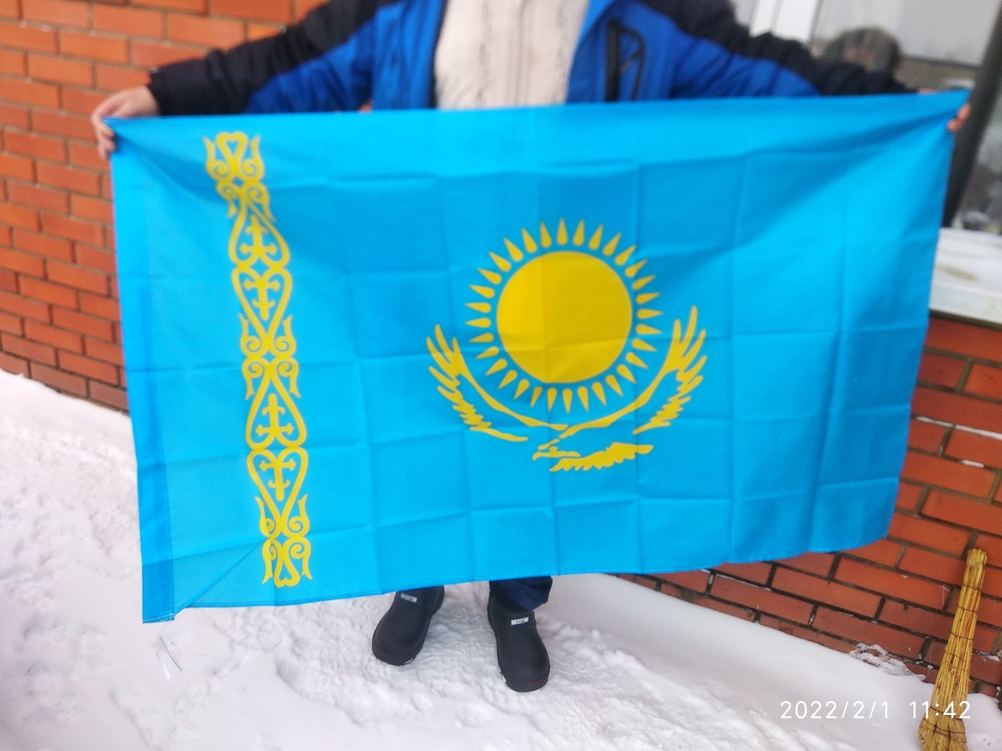 Флаг Казахстана с креплением на авто.