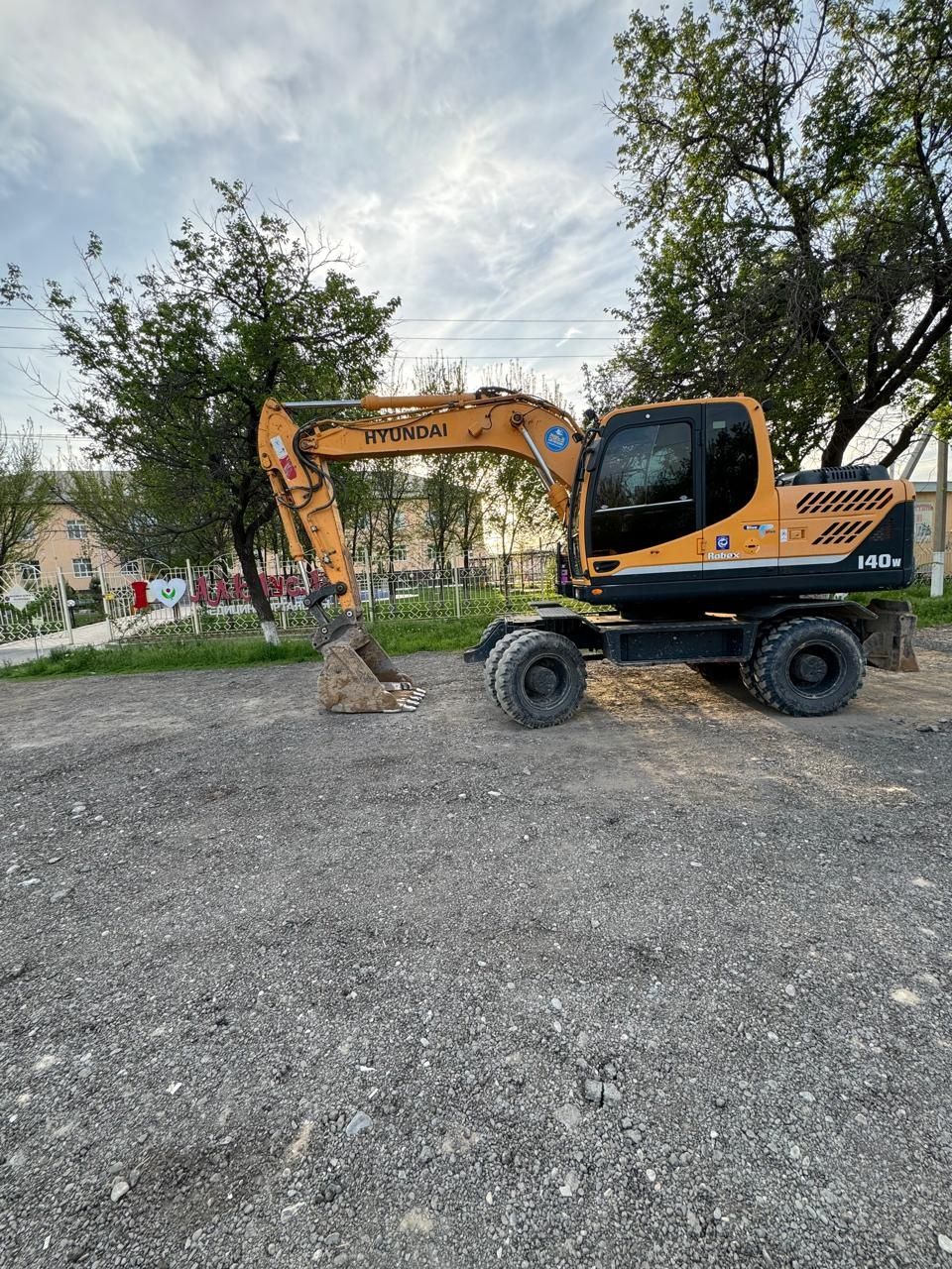 Услуга экскаватор 24/7