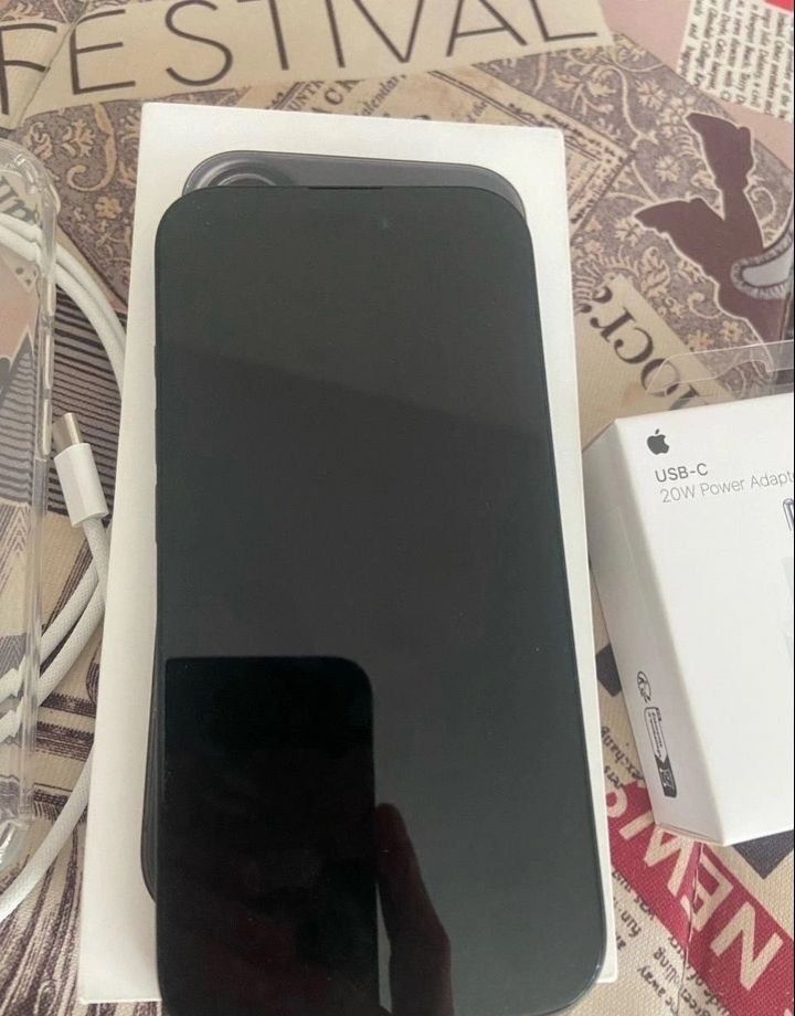 Срочно продам Iphone 16/128
