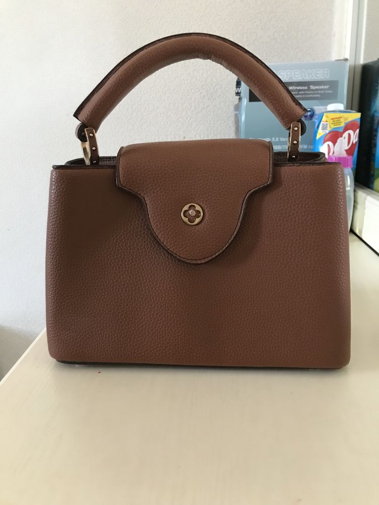 Сумка  louis Vuitton