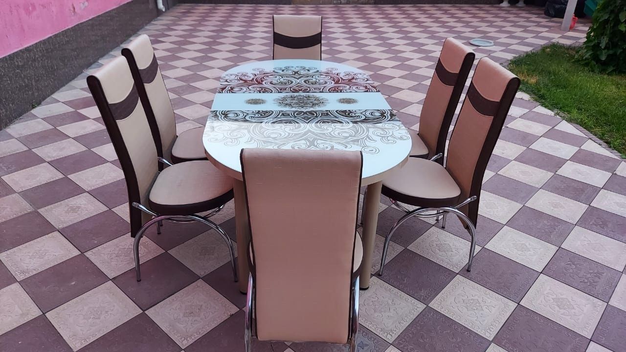 Продам стол и стулья