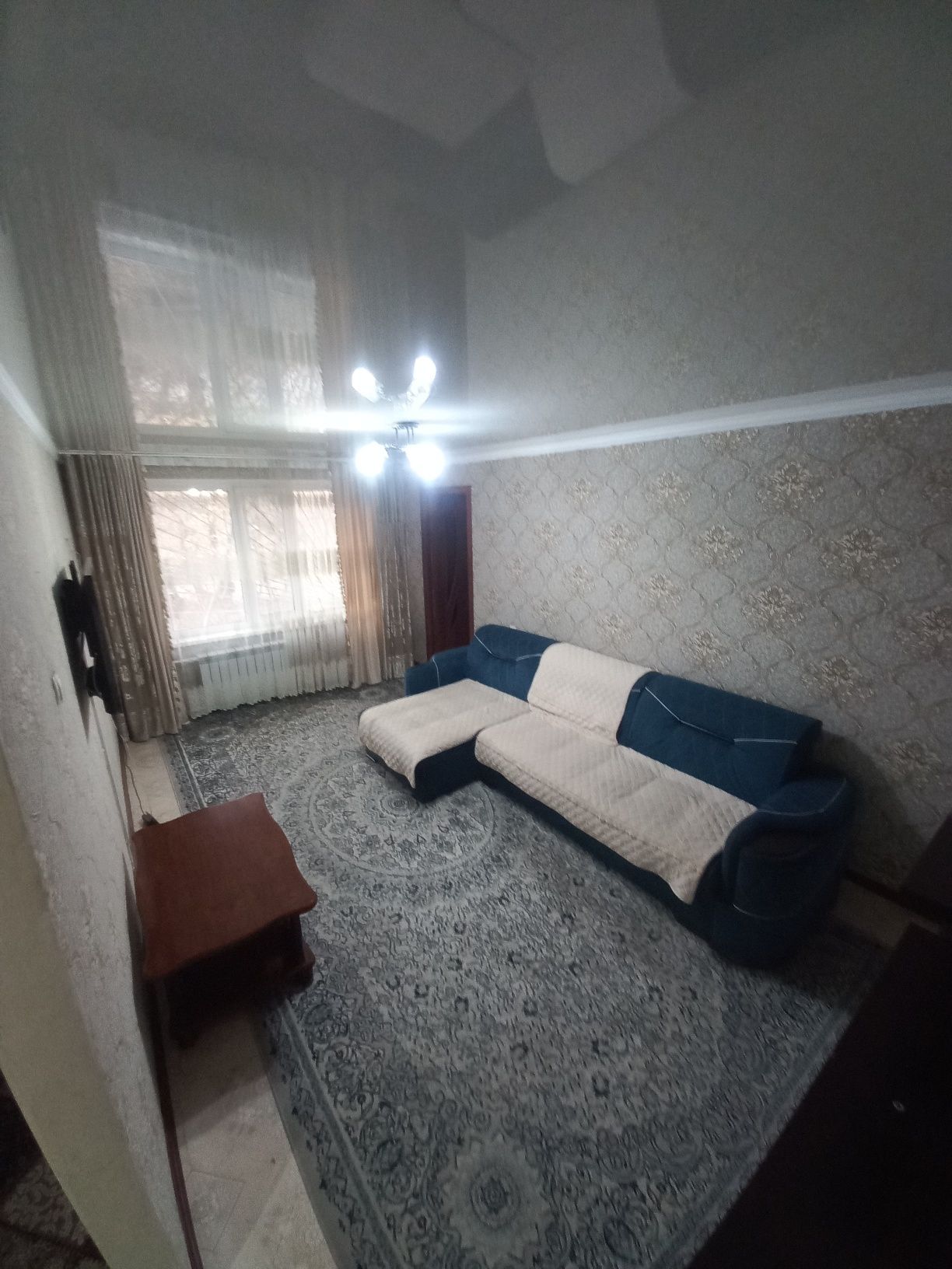 Продам 2 комнатную квартиру 43 кв.м. мкр. Жетысу  с мебелью От Хозяина