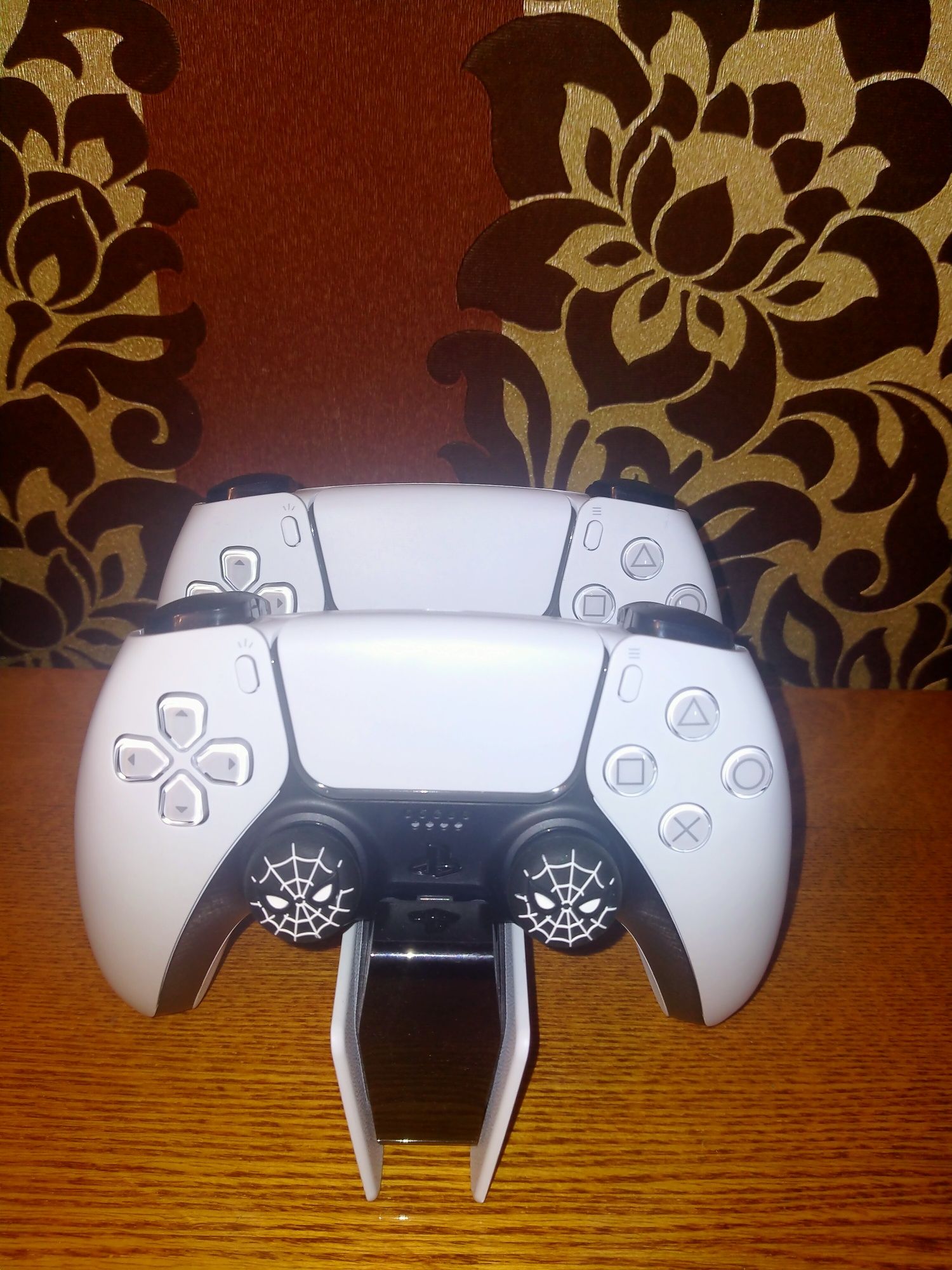 Продаю Playstation 5