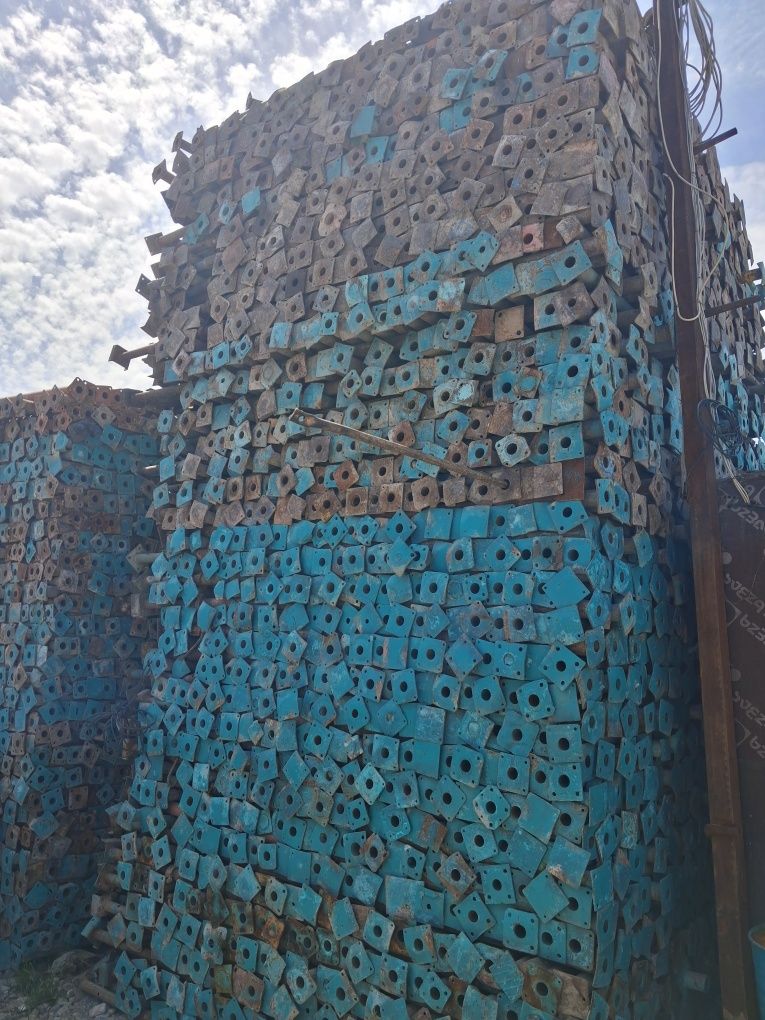 Опалубка,брус, чирозы, струбцына, тайрот, фанера, и.т.д