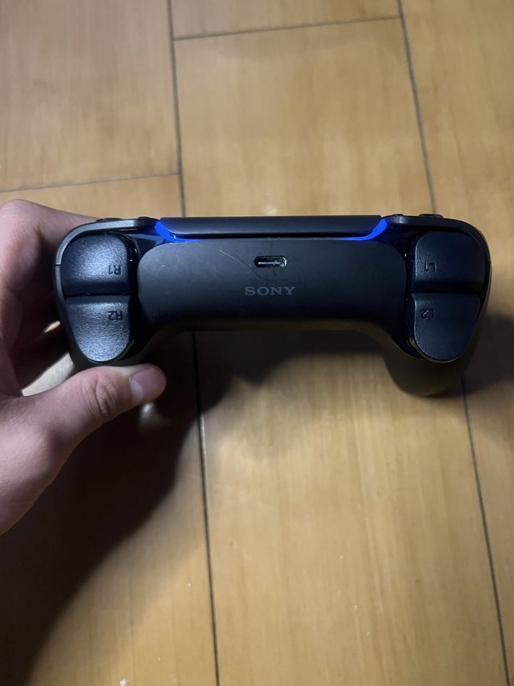 Джойстик от PS5, в черном цвете