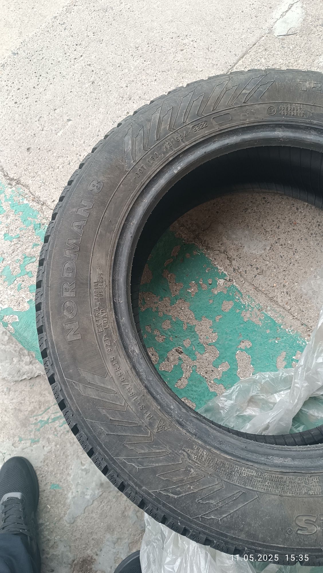 Продам один балон зима шипы.