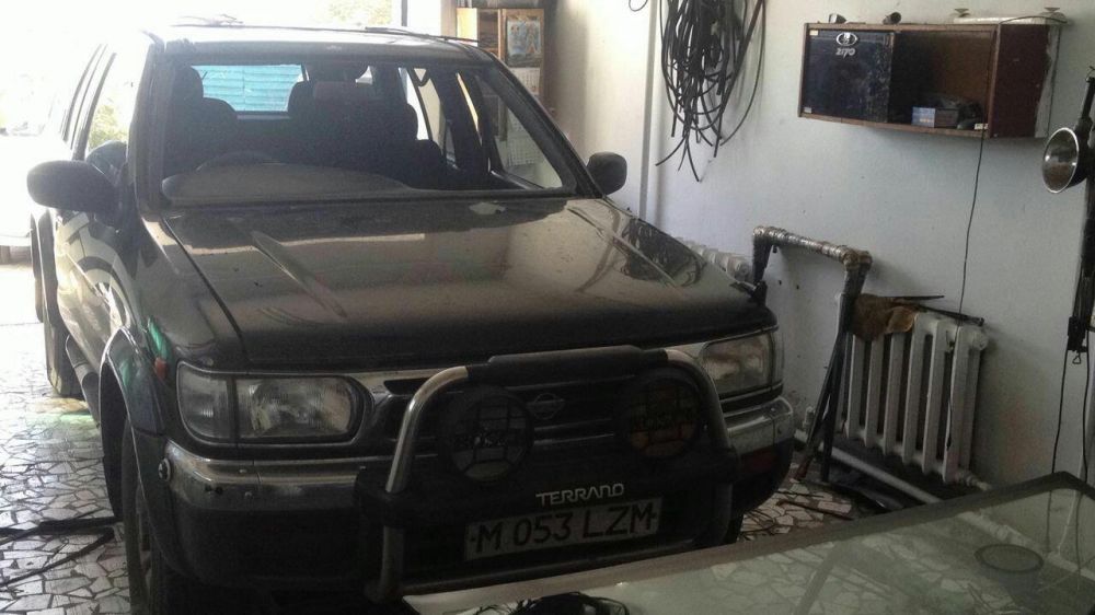 Автостекло на все виды авто.установка.ремонт. Мерседес. Тойота.Ауди...