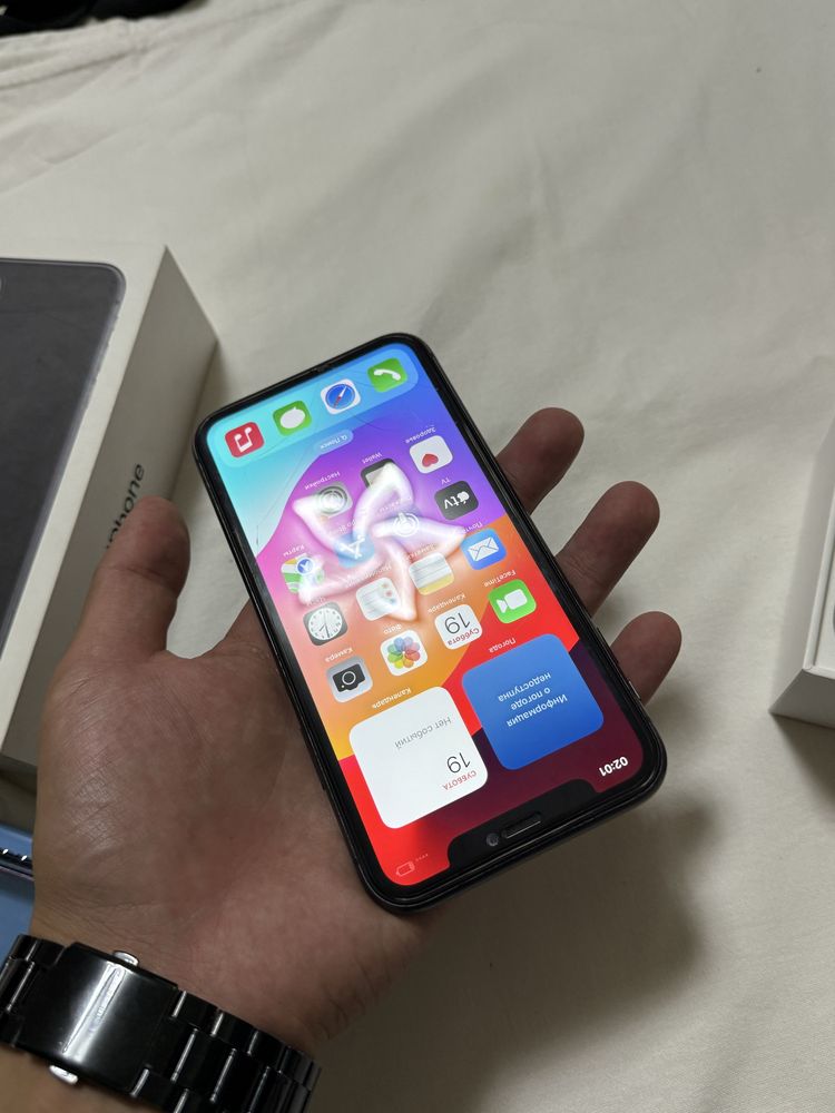 Продам iphone 11