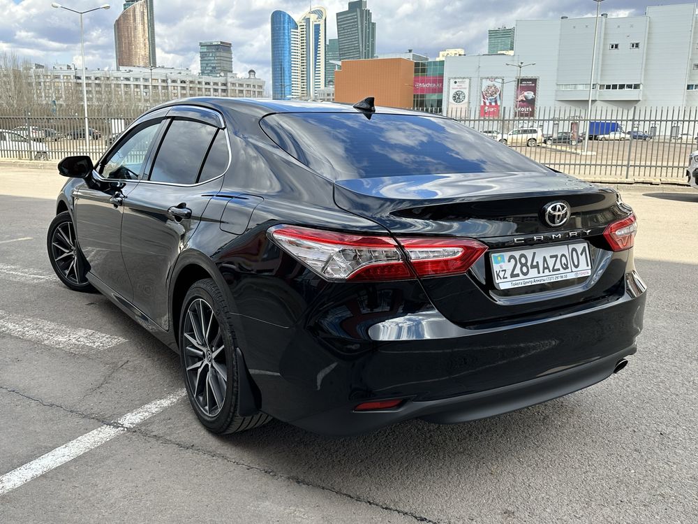 Аренда авто с водителем. Прокат авто. Mercedes 222 Вип такси/VIP TAXI.