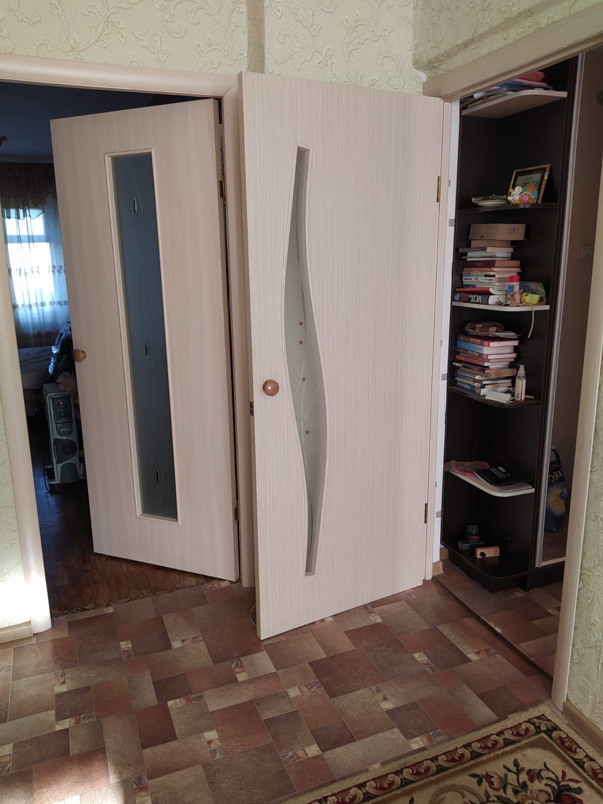Продаётся 2-х комнатная,Сабитовой 20