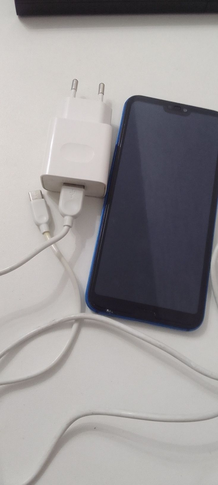 Телефон Huawei P20 LITE