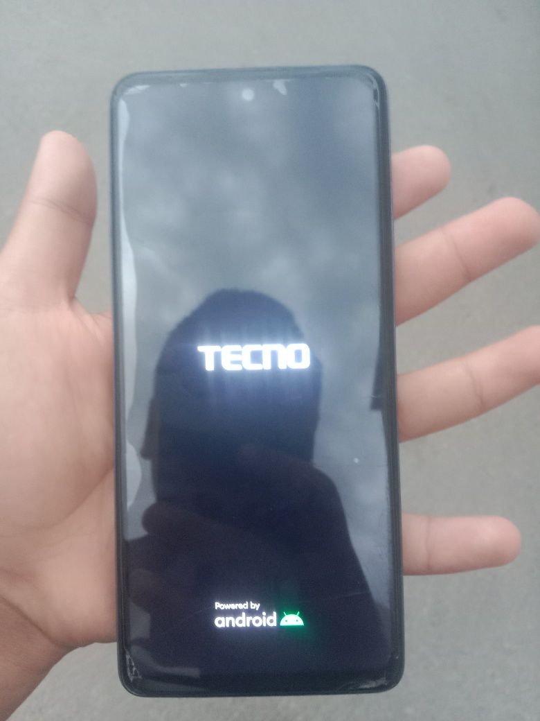 ТЕСНО спарк 10 про
