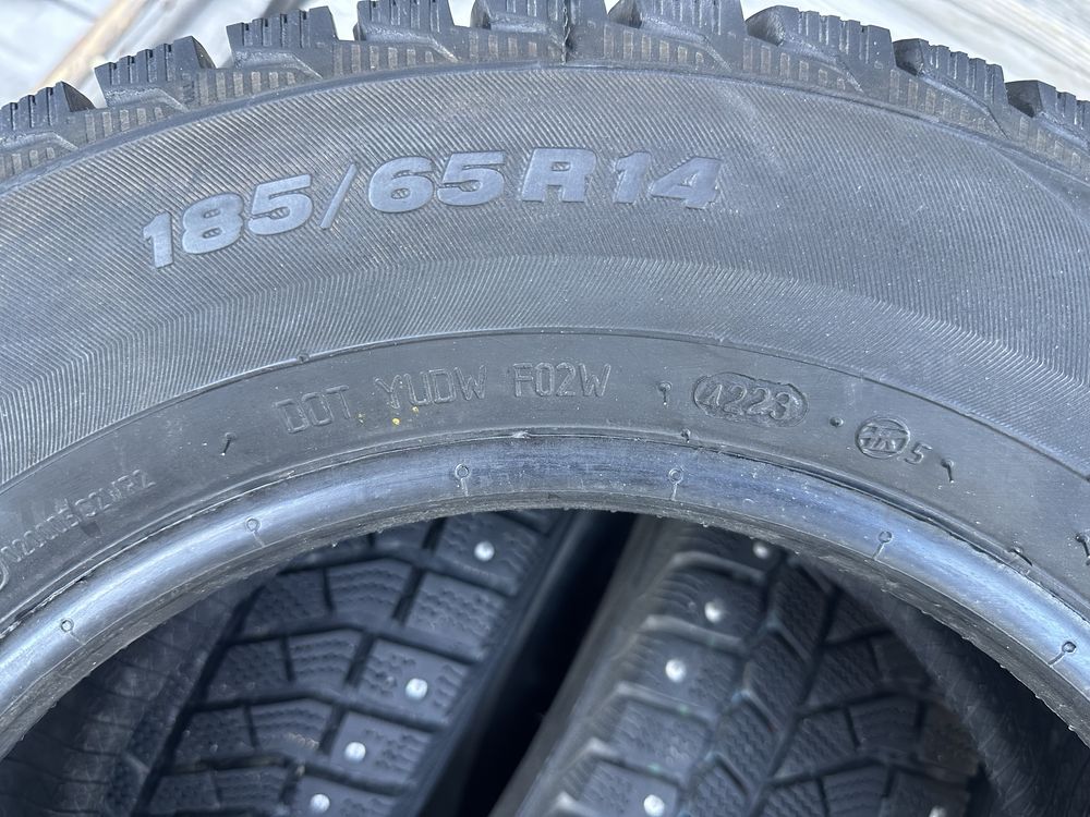 Продам зимние шины Viatti 185/65 R14.