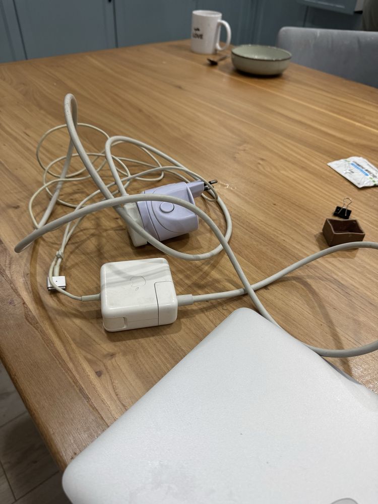 MacBook Ait (early 2015)
