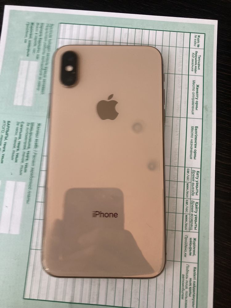 IPhone XS 64Г  эмкость акум 100%