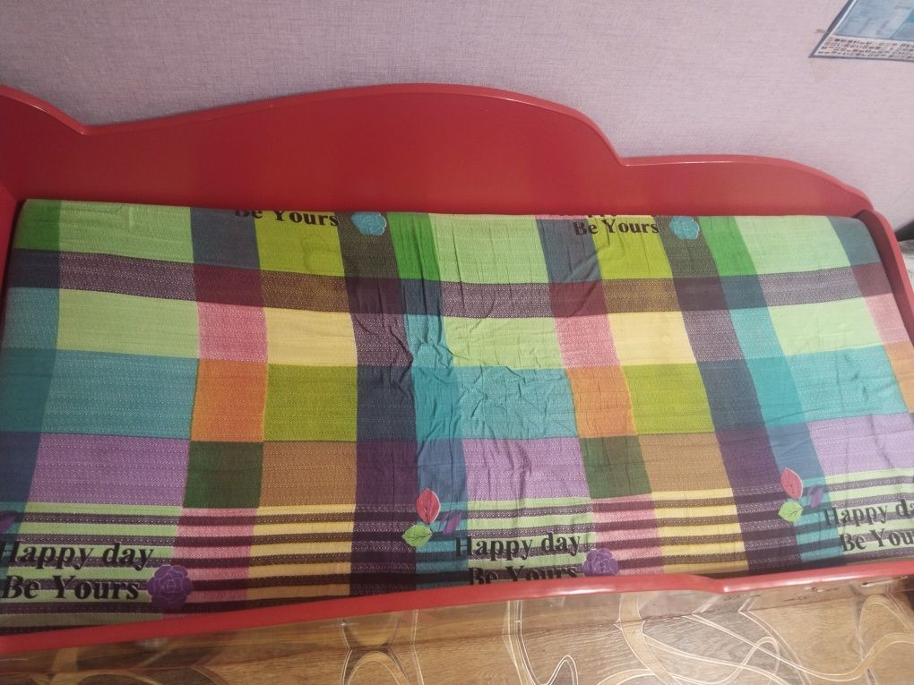 Продам машинку кровать